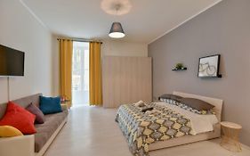 Tasso Apartment